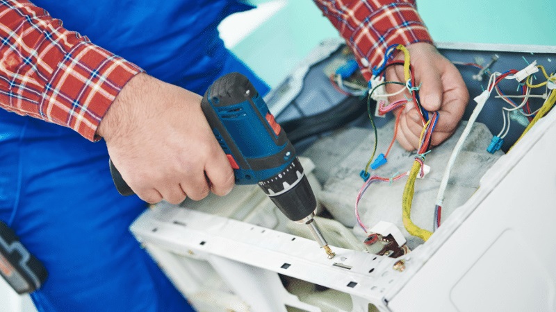 Narlıdere Vaillant Vaillant çamaşır makinesi kart tamiri – Su almama arızası orijinal parça ile giderildi. - Teknik servis örneği
